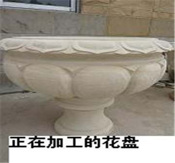 正在加工的花盘