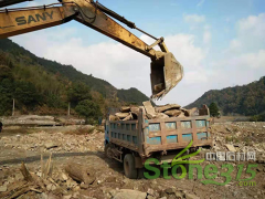 黄山发掘并收储月潭水库淹没区老石板、老石材