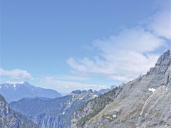 云南迪庆关闭矿山46个注销矿山32个